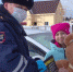 В Подмосковье автоинспекторы поздравили с 8 Марта девочек, которые пострадали в ДТП - ГИБДД МО