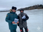 Инспекторы ГИМС предостерегают жителей Подмосковья от выхода на лед