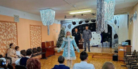 Подмосковных детей поздравил Дед Мороз специального назначения - Regions.Ru