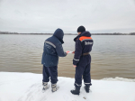 Жителям Подмосковья напомнили о правилах безопасности на водоемах в зимний период