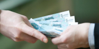 Мошенник отдал похищенные у пенсионерки деньги священнику - Regions.Ru
