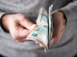 Выплаты до ₽21,1 тыс. направят пенсионерам-инвалидам