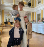 Софья Эрнст опубликовала серию фотографий с мужем и детьми в день рождения