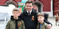 Губернатор Подмосковья посетил парад Победы - MosRegToday.Ru