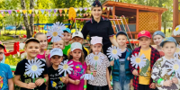 Накануне Дня семьи, любви и верности Госавтоинспекция Московской области провела серию мероприятий «Ромашка безопасности» - ГИБДД МО