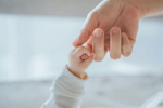 В Бурятии показали родившегося в результате инцеста ребенка с патологией