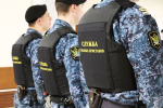 Сотрудники органов принудительного исполнения обеспечивают безопасность судебных процессов