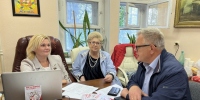Секретарь МК КПРФ, руководитель фракции КПРФ в Мособлдуме Александр Наумов посетил избирательные участки во Фрязино - КПРФ