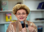 Елена Малышева предупредила о риске заразиться глистами из-за одного ресторанного блюда