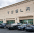 15 человек погибли в пожарах электромобилей Tesla из-за блокировки дверей - РТВ-Подмосковье