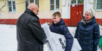 Химкинские депутаты исполнили новогодние мечты детей в рамках «Елка желаний» - MosRegToday.Ru