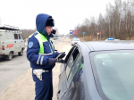 Проверки на дорогах: водителям Подмосковья назвали главную угрозу новогодних застолий