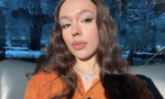 Инстасамка показала фото «от детства до сегодняшнего дня»