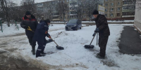 В Зарайске на уборку снега вышли более 100 коммунальщиков - РТВ-Подмосковье
