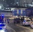 Москвичи несут цветы на площадь Савеловского вокзала - Вести Подмосковья