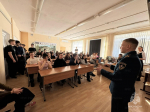 Занятия про профориентации проводят сотрудники МЧС для старшеклассников в Ленинском и Домодедовском округах
