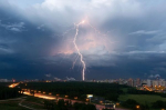 Москвичам пообещали продолжительные грозы