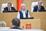 Мособлдума изменила штрафы за неправильную парковку во дворах и на газонах