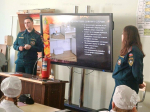 Сотрудники МЧС провели инструктаж со студентами-медиками
